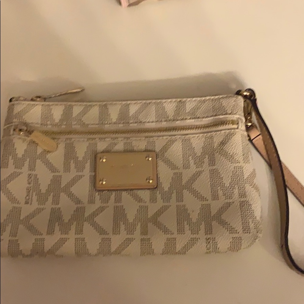 Michael Kors wristlet